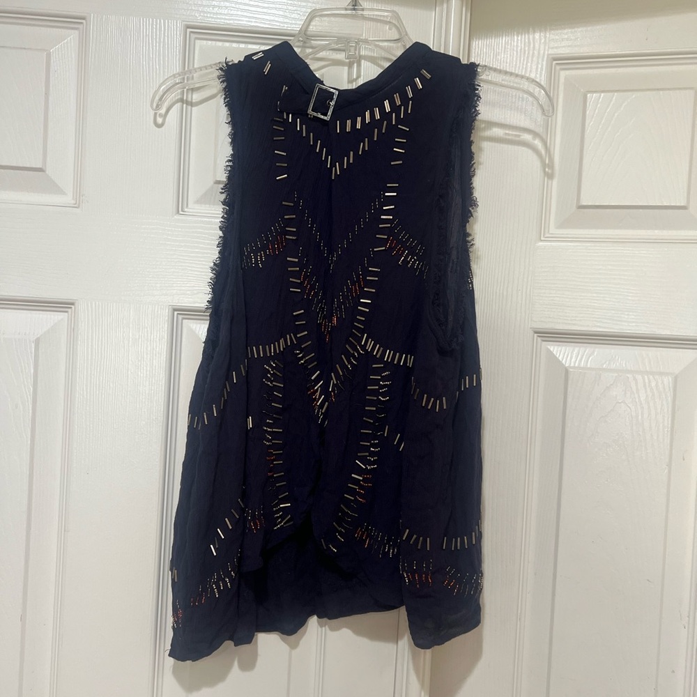 Free People Navy Laser-Cut Sleeveless Tank top open back
Medium boho beach chic - Picture 9 of 15